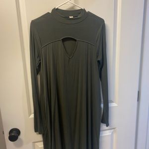 Long sleeve dress with cut out detail